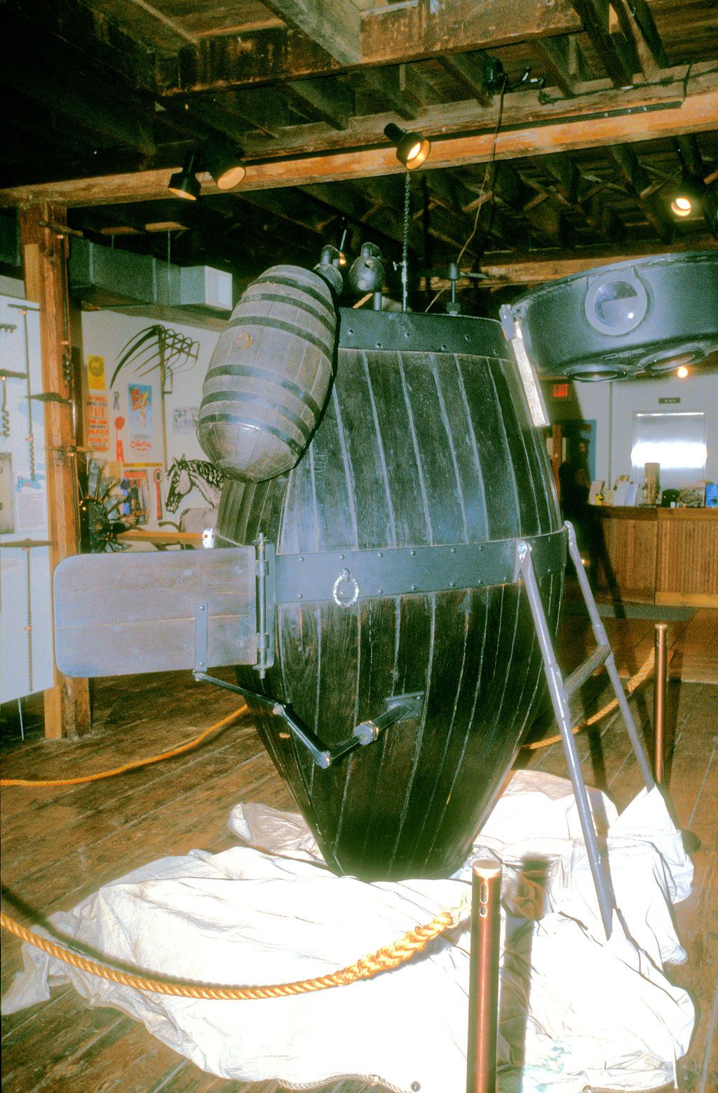 Replica of the first submarine in Connecticut River Museum