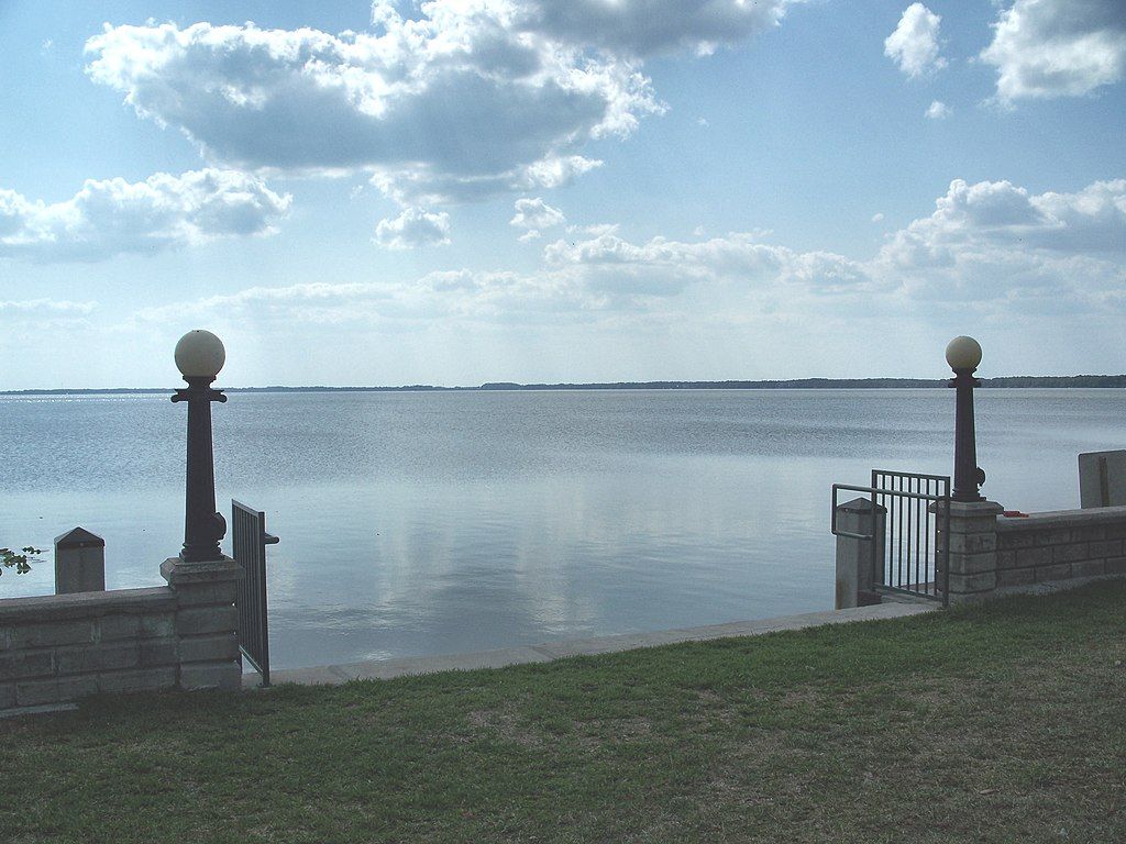 The calm waters of Ferran Park