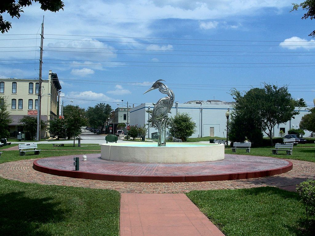 A bird fountain at Ferran Park