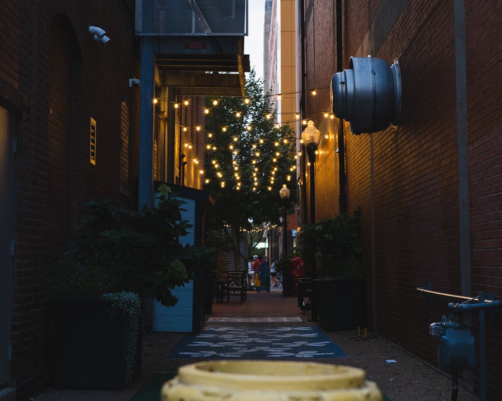 An alley at Downtown Evansville