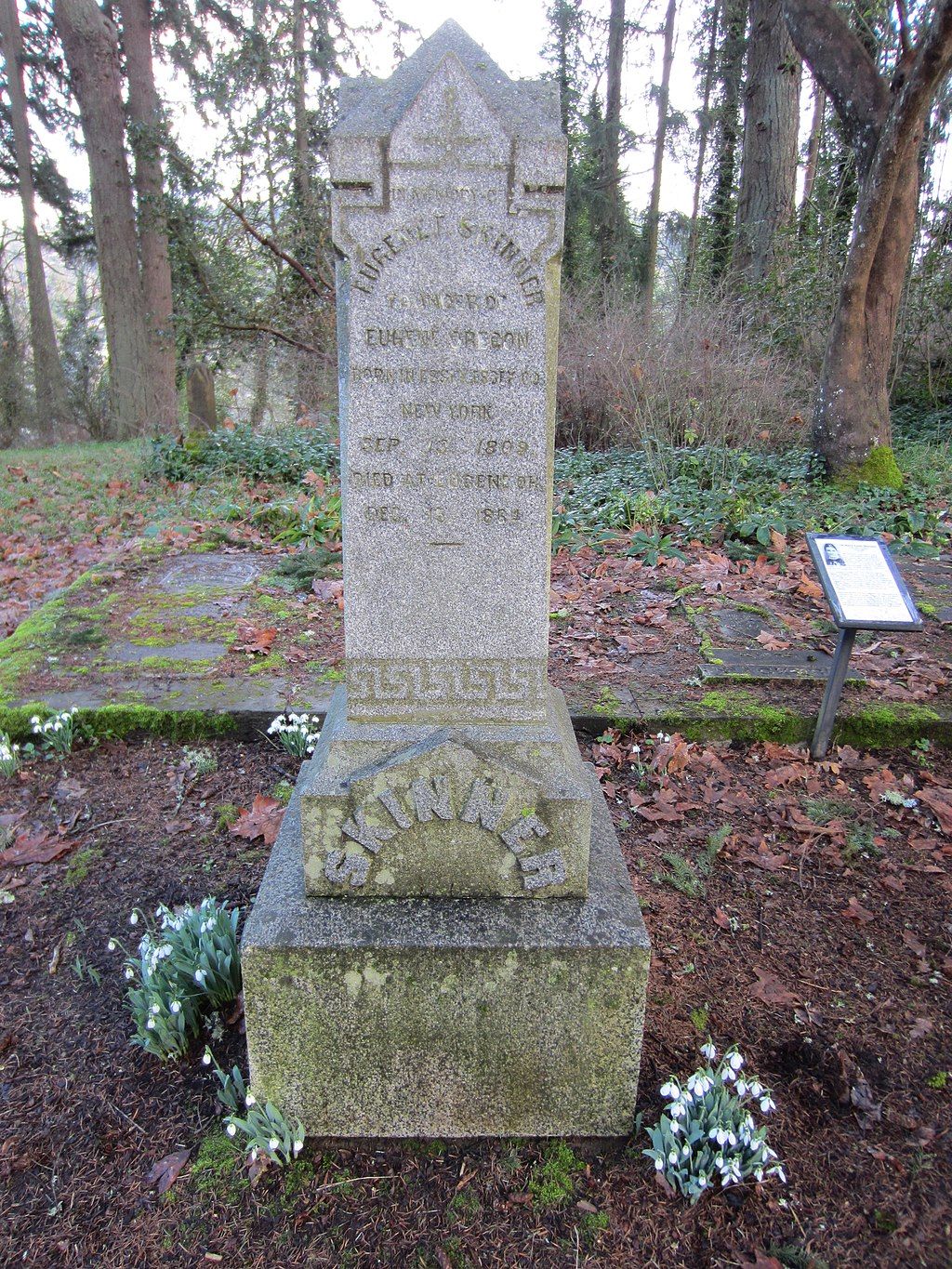 Skinner headstone at Eugene Masonic Cemetery