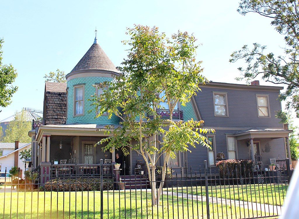 Exterior of the Goff House Inn