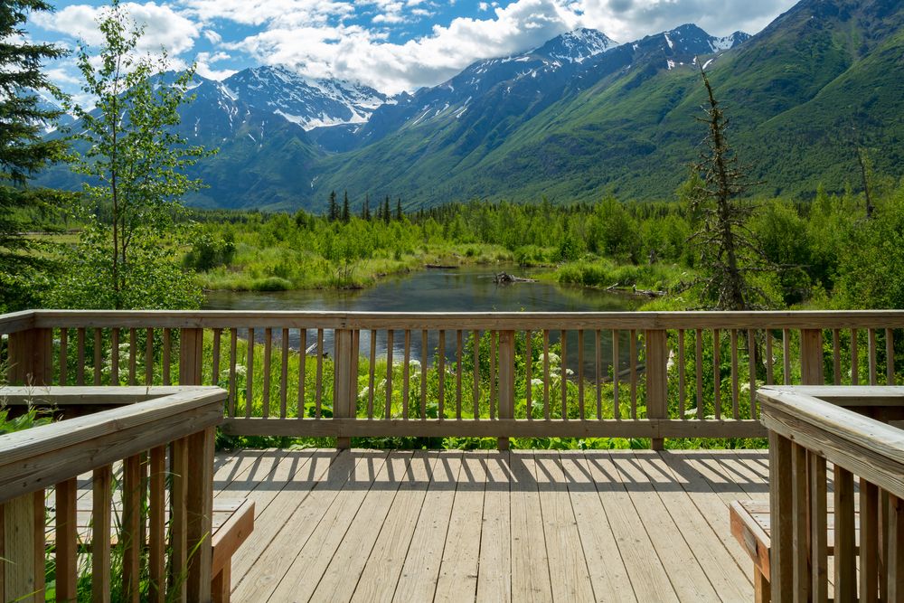 Lake observation deck at Eagle River Nature Center