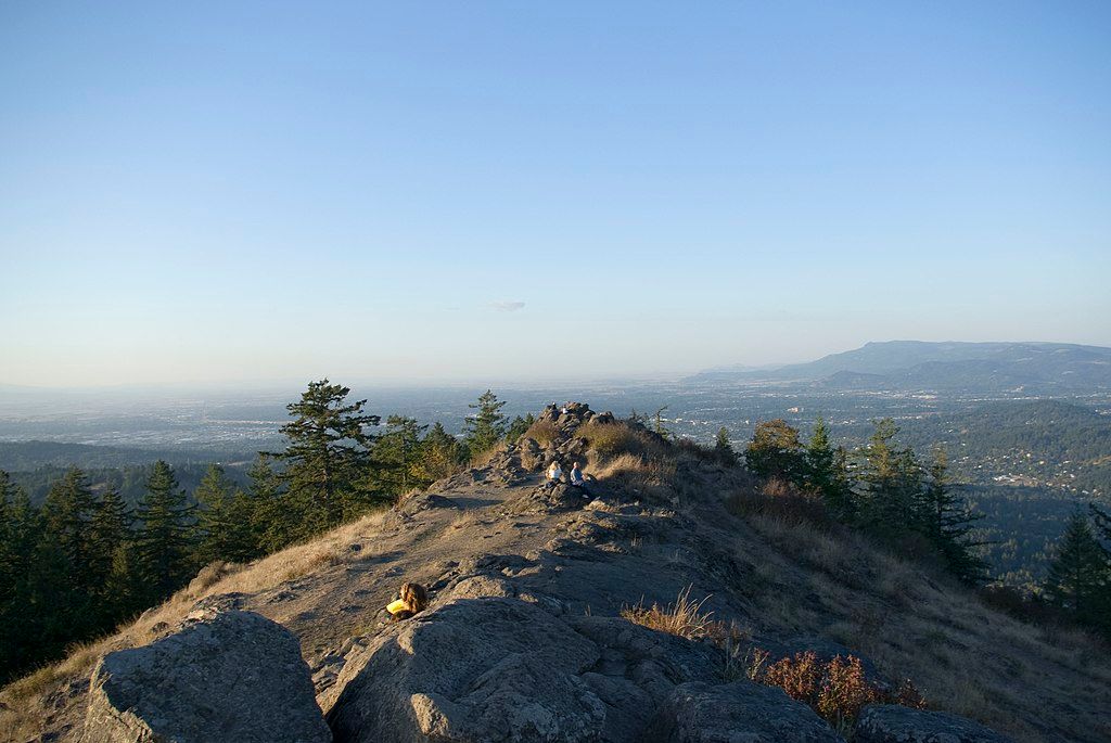 People at the peak of Spencer Butte
