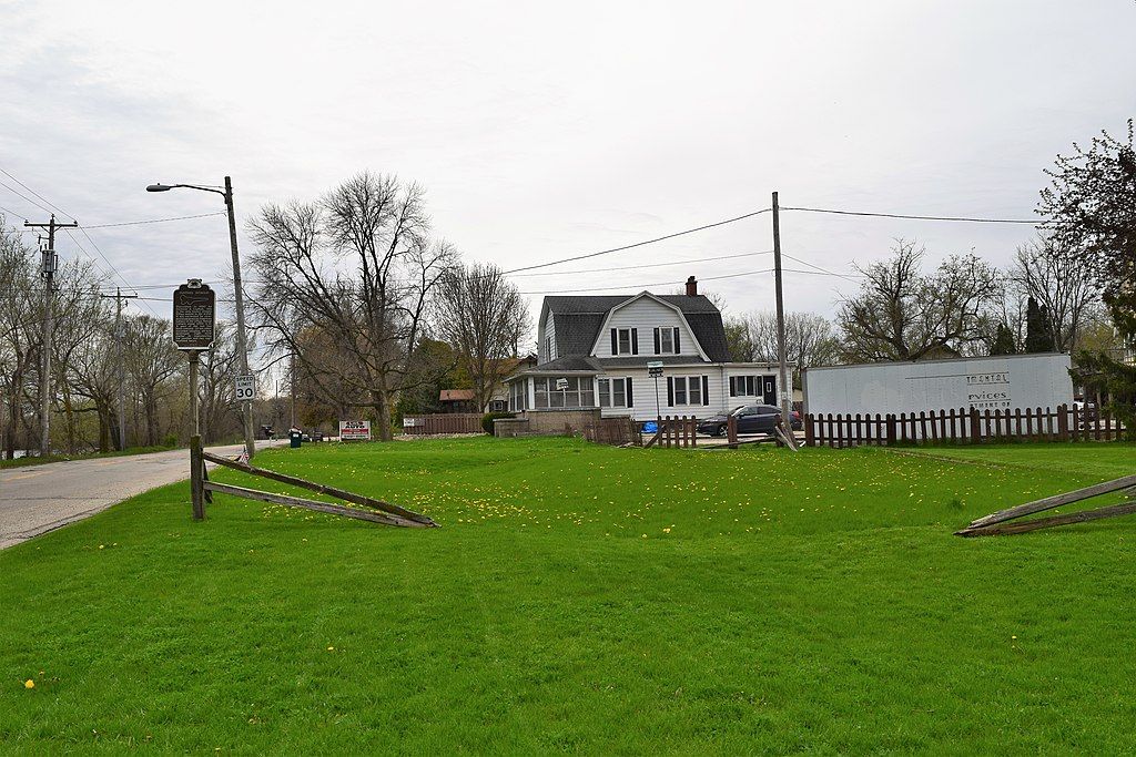 The grounds of Panther Intaglio Effigy Mound