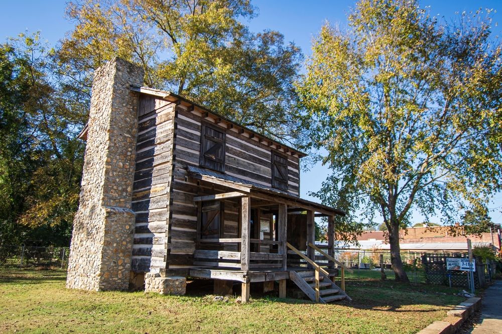 Exterior of the 1810 Vann Cherokee Cabin