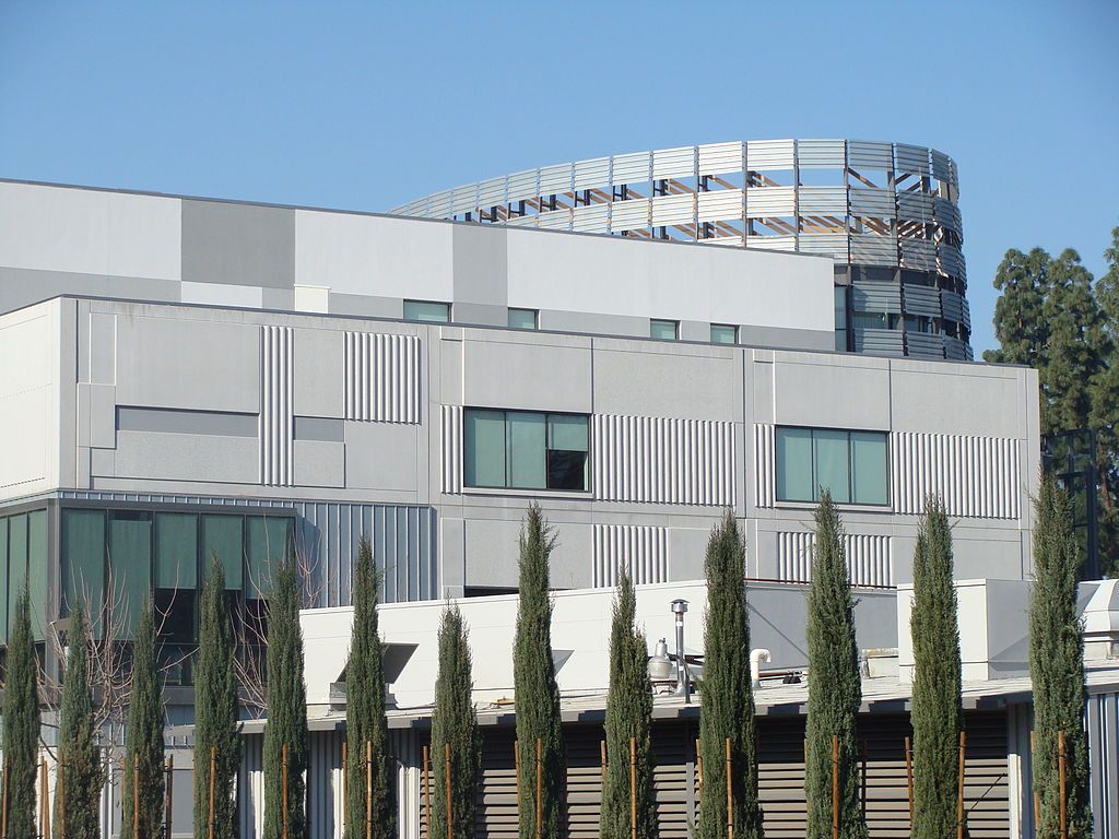 Facade of the Fresno State Library