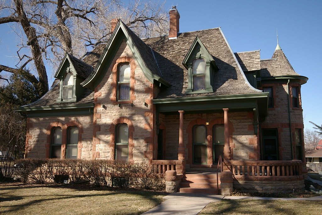 Exterior of the 1879 Avery House