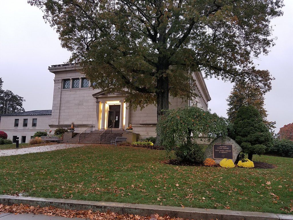 Exterior of Franklin Public Library
