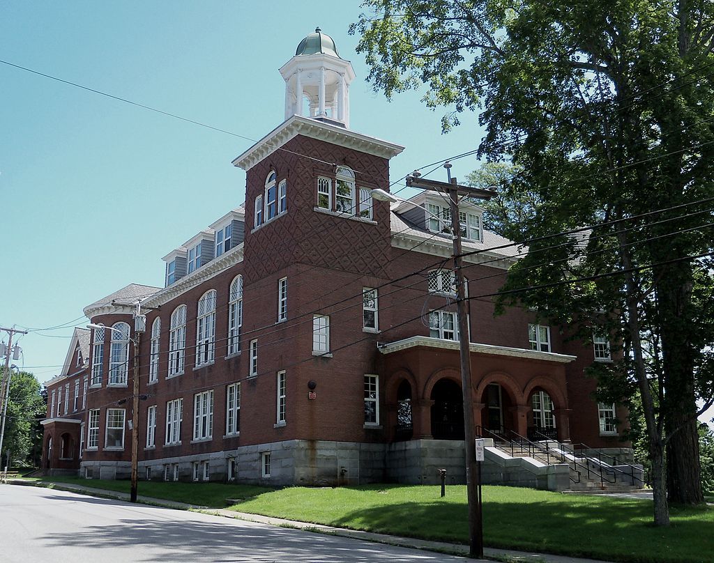 Merril hall at The University of Maine at Farmington