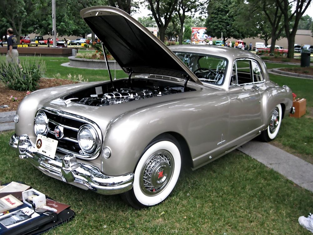 A car at the Back to the Bricks Car Show