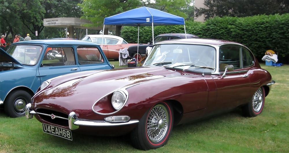 Classic cars at the Back to the Bricks Car Show
