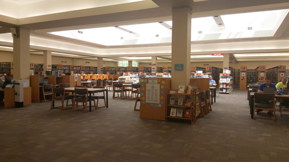 Interior of Findlay-Hancock County Public Library