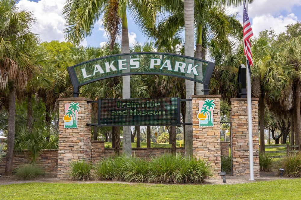 Entrance and welcome sign of Lakes Regional Park