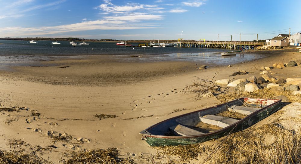 Scenic view of Pine Point Beach