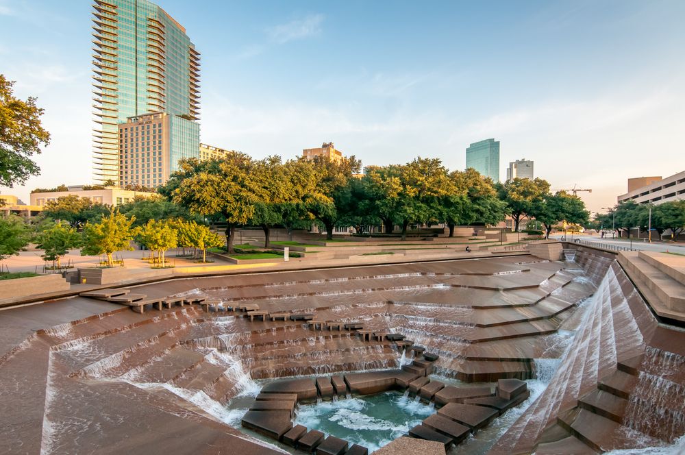 Daytime view of Fort Worth Water Gardens