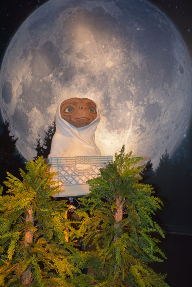 ET wax figure in Madame Tussauds San Francisco