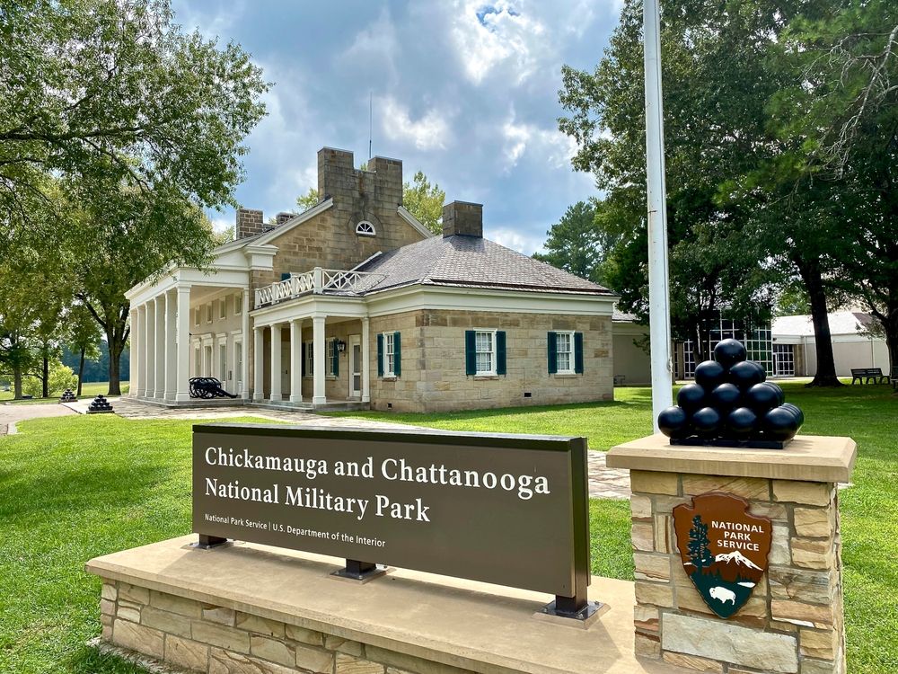Welcome sign of Chickamauga & Chattanooga National Military Park
