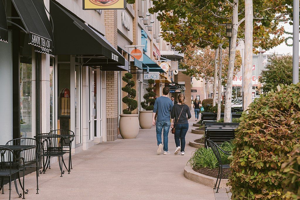 Shops along Pinnacle Hills Promenade