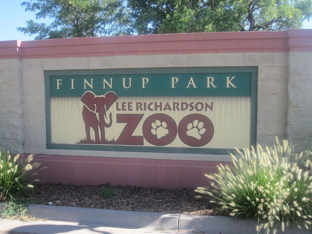 Name sign of Lee Richardson Zoo