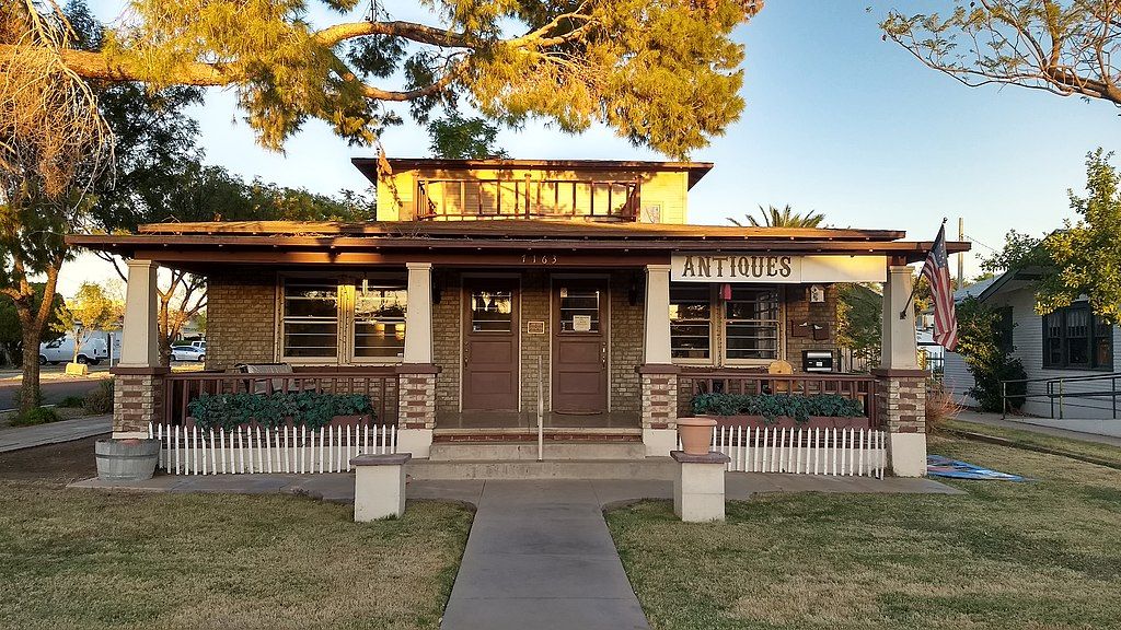 Antique shop at the Historic Downtown Glendale