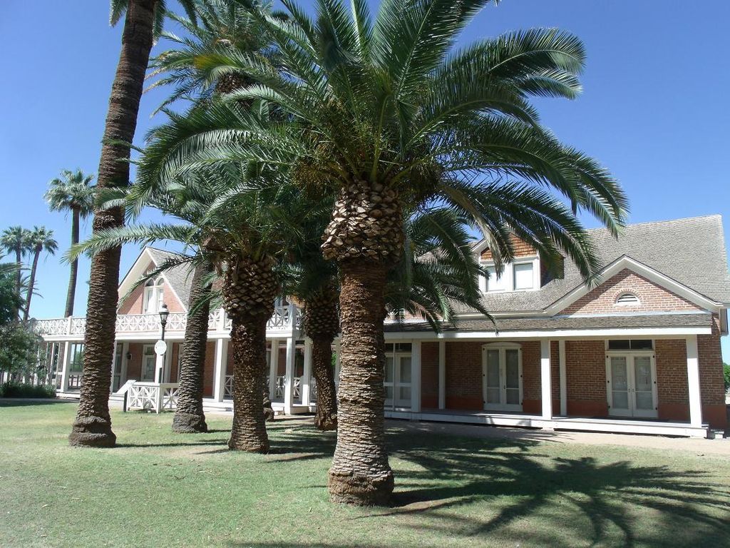 Main house at Sahuaro Ranch Park
