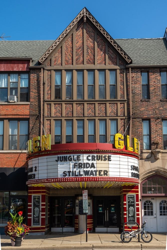 Exterior of the Glen theatre at Downtown Glen Ellyn