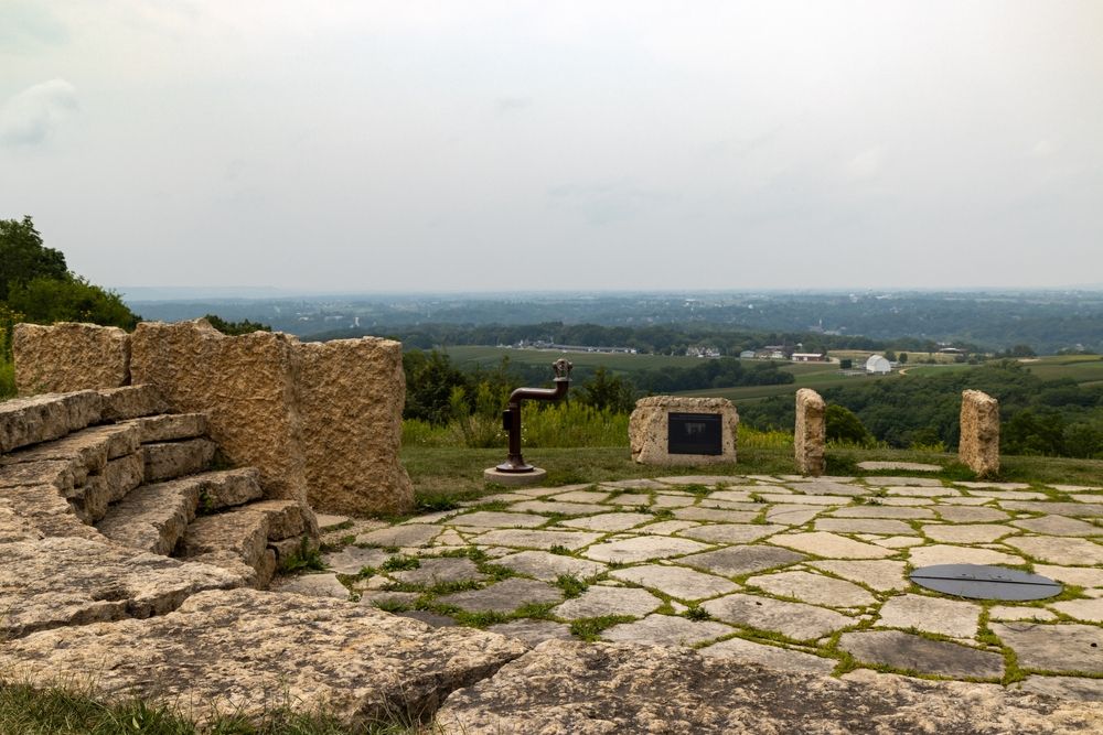 The grounds of Horseshoe Mound Preserve