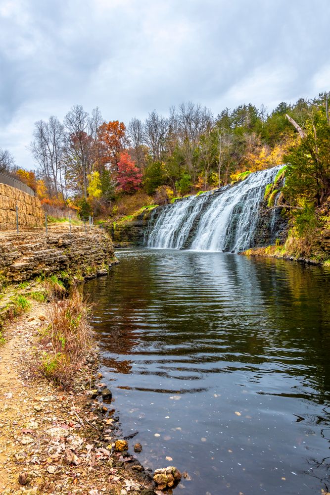 Scenic view of Thunder Bay Falls