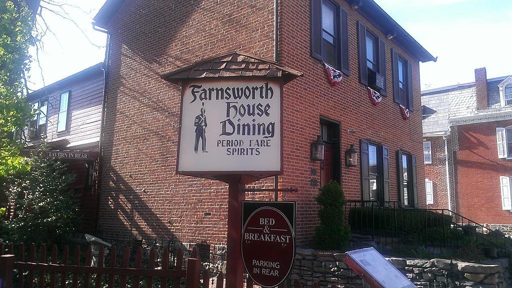 Exterior of Farnsworth House Inn