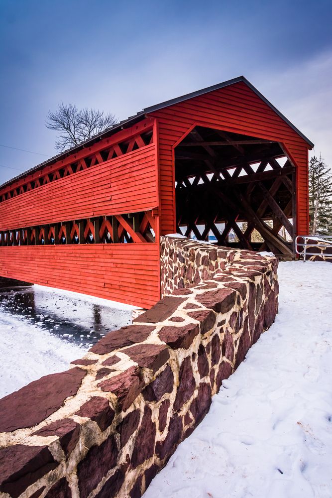 Entrance to the Sachs Covered Bridge