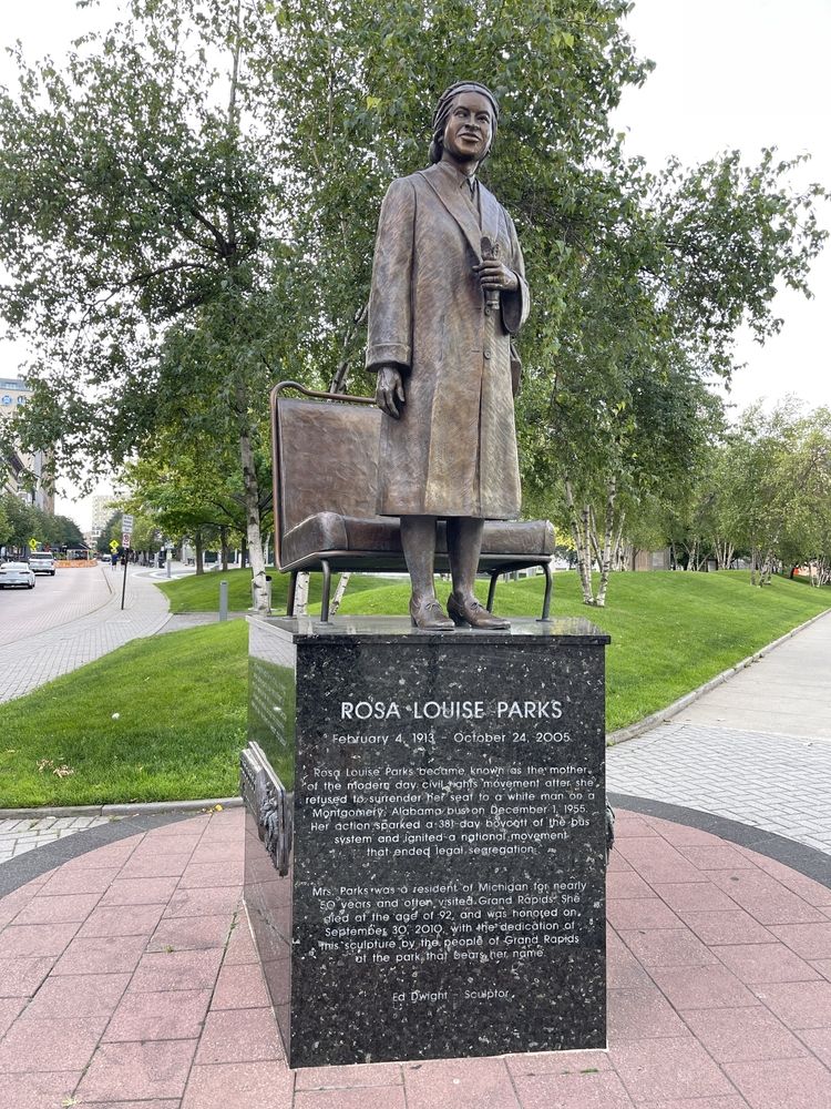Statue of Rosa Parks at Rosa Parks Circle