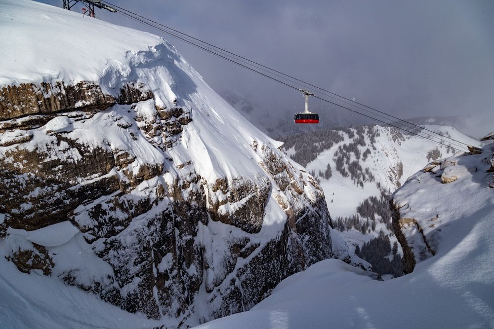 Cable lift at Jackson Hole Mountain Resort