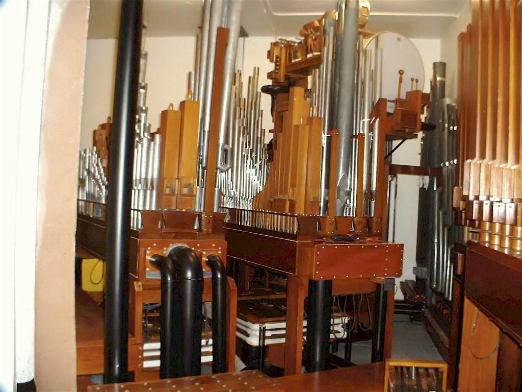 Pipe organ in Meyer Theatre