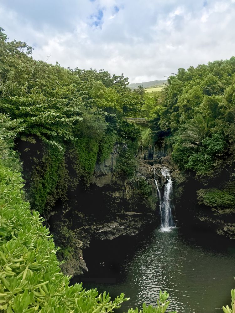 Aerial view of Makahiku falls at Kīpahulu District