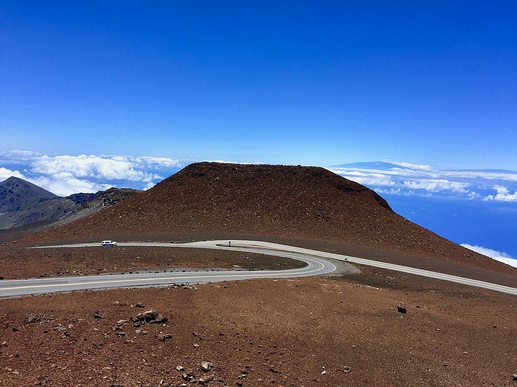 The road of Summit District
