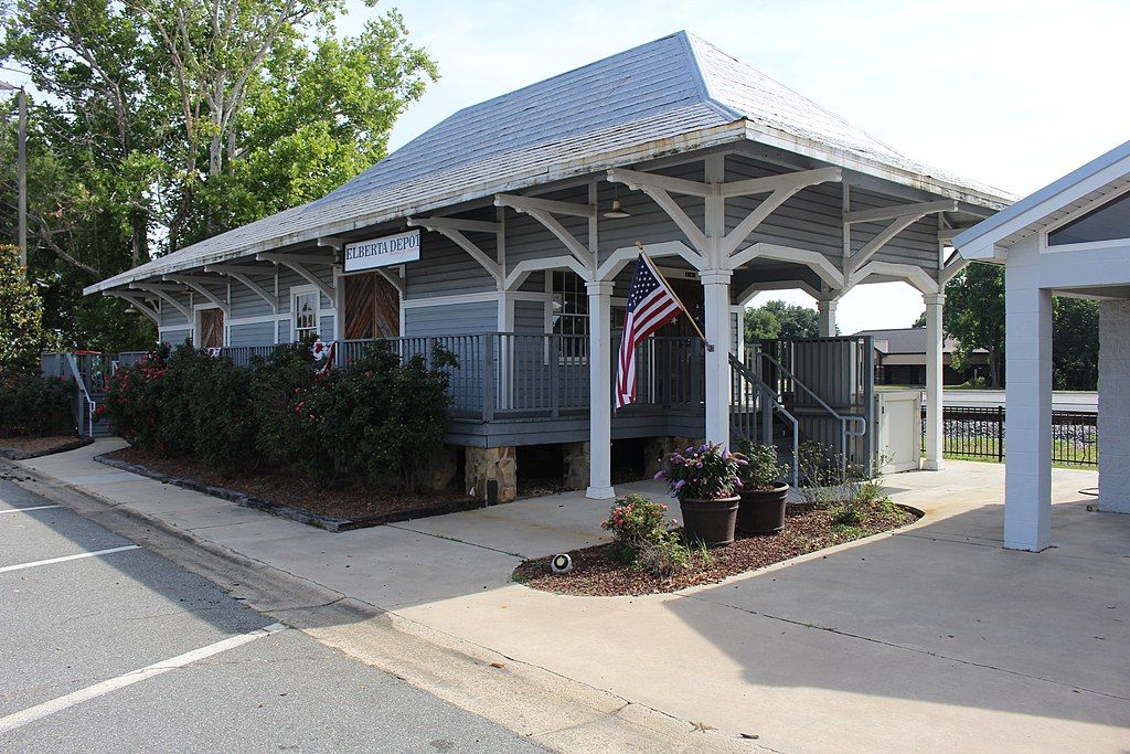 Exterior of the Elberta Depot