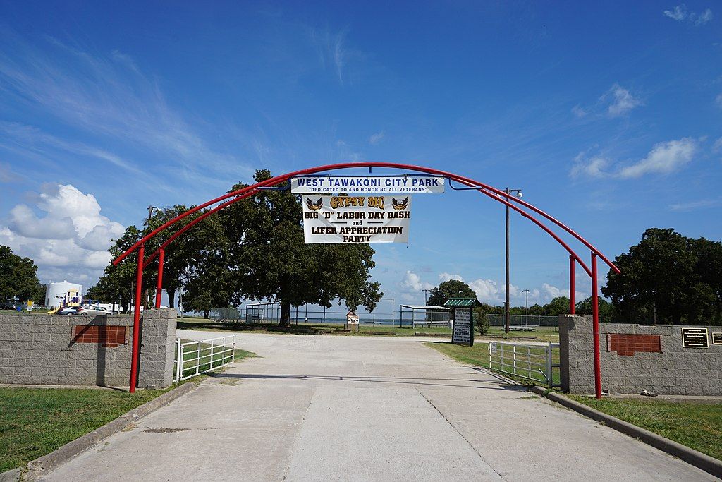 Entrance to the West Tawakoni City Park