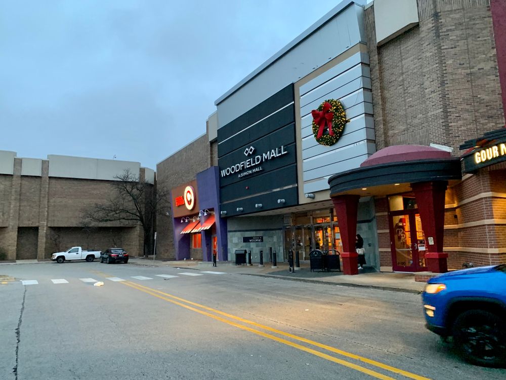 Exterior of Woodfield Mall