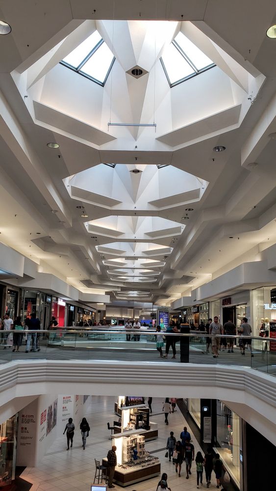 Interior of Woodfield Mall