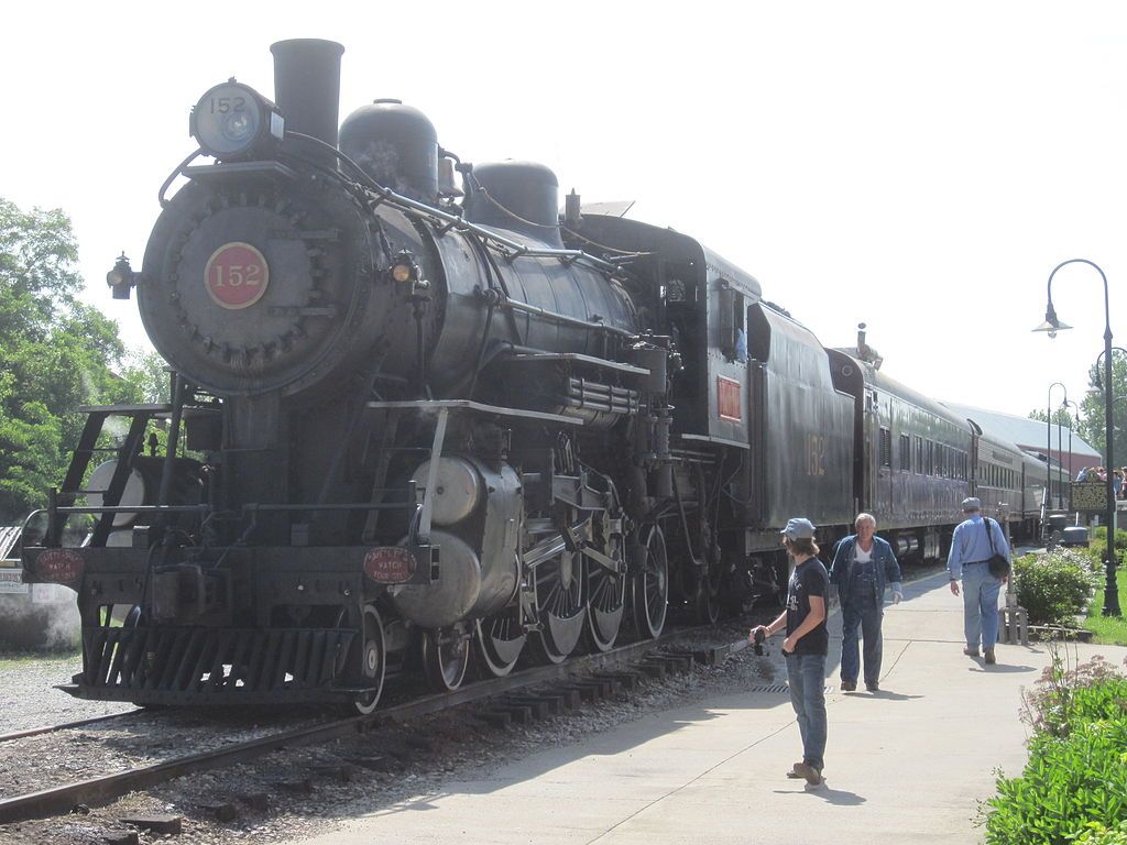 Steam locomotive at Kentucky Railway Museum