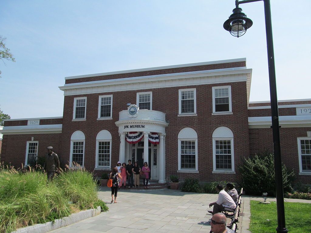 People in front of the John F. Kennedy Hyannis Museum