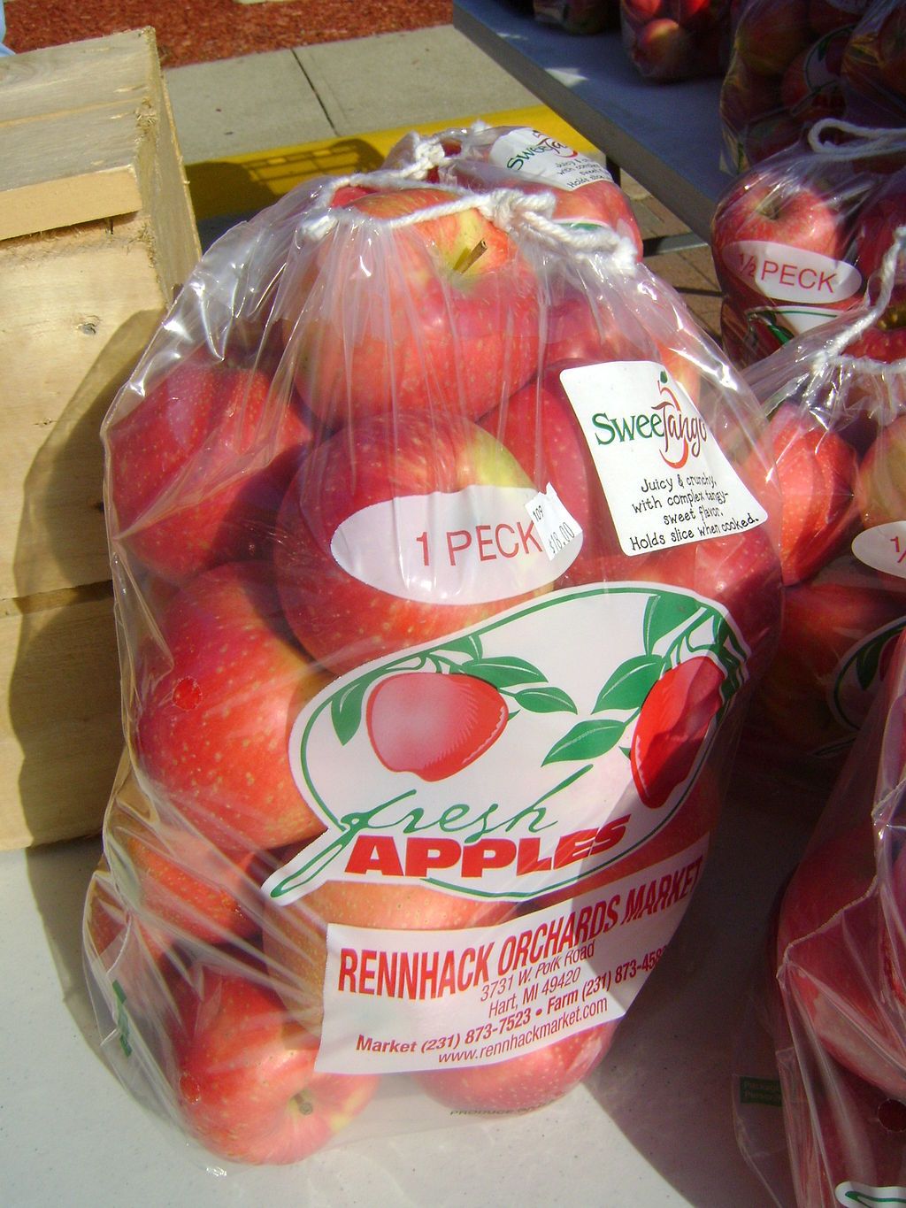 A bag of apples from Rennhack Orchards Market