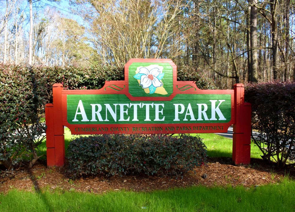 Welcome sign of Arnette Park