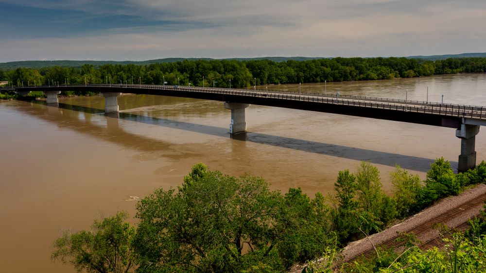 Hermann bridge over Missouri River