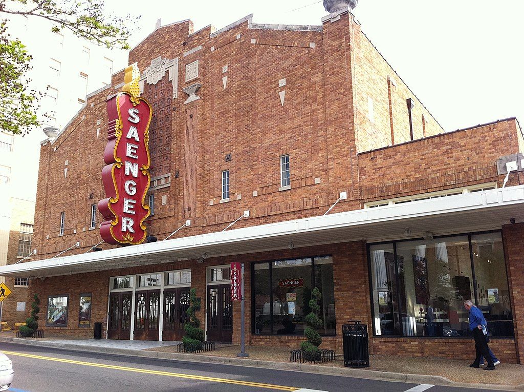 Exterior of the Historic Hattiesburg Saenger Theater