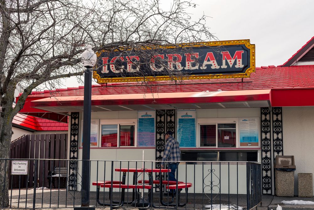 The ice cream parlor of Tobies Restaurant & Bakery