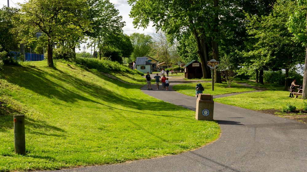 A paved trail at City Island