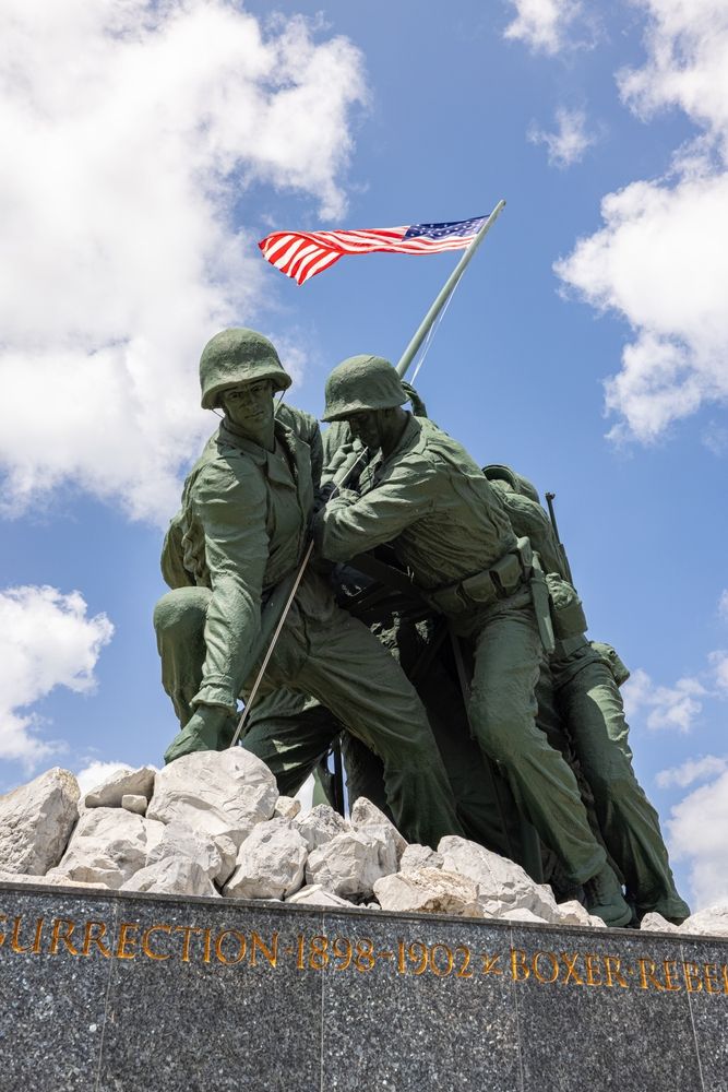 Close view of the Iwo Jima Monument