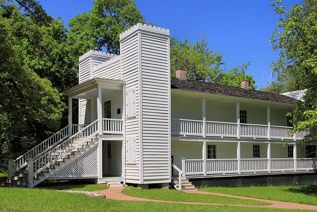 Steamboat house behind the Sam Houston Memorial Museum